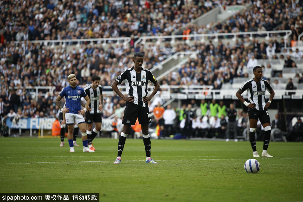 罗马诺爆料：伊萨克拒绝纽卡斯尔续约，利物浦全力追逐